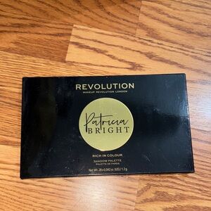 Revolution Patricia Bright Eyeshadow Palette - Black & Gold